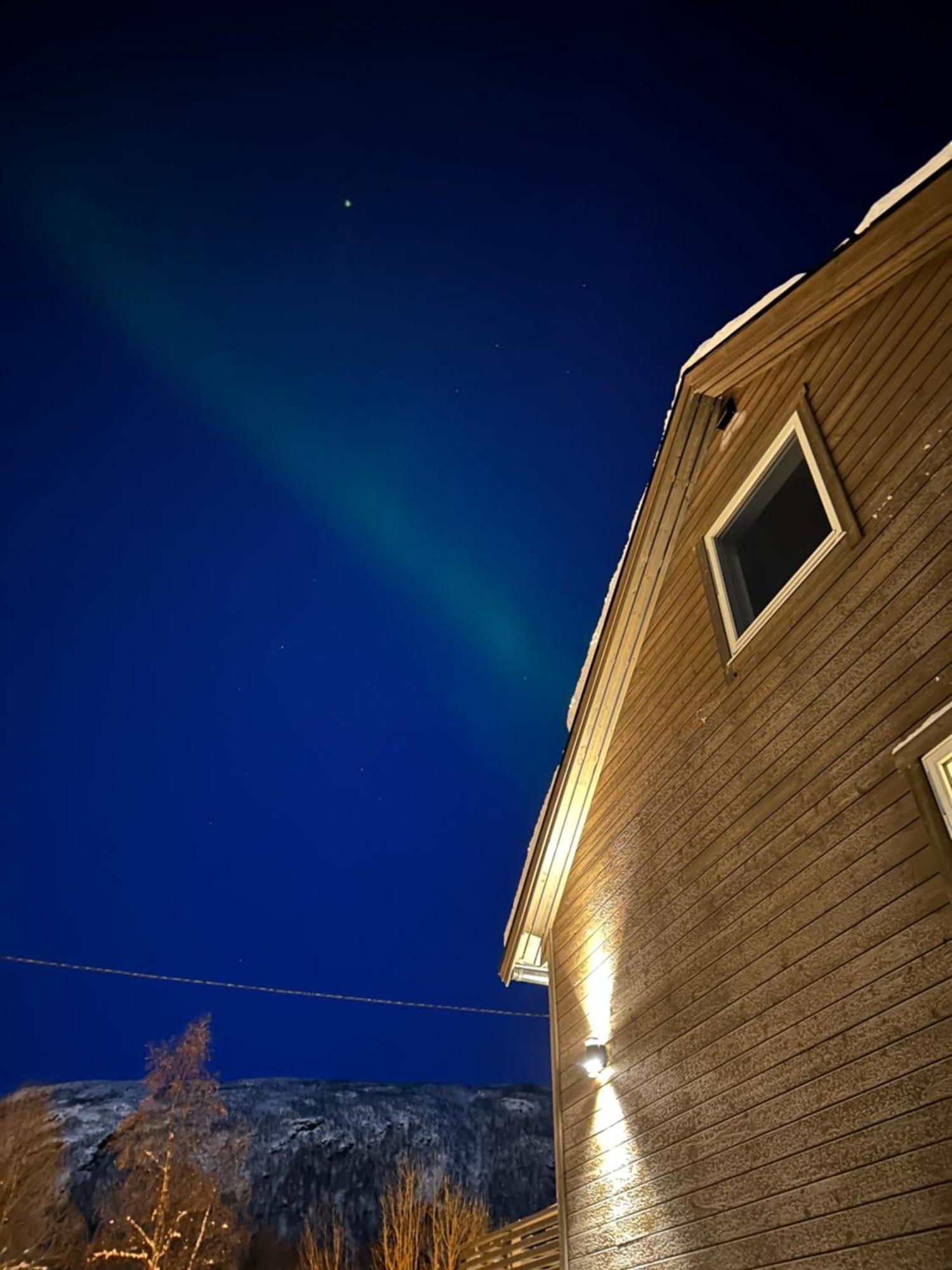 Tromsdalen Aurora Apartments Tromso Ngoại thất bức ảnh